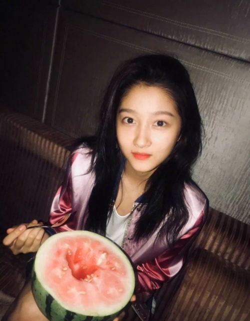 深夜吃瓜娱乐圈,娱乐圈幕后秘闻大揭秘