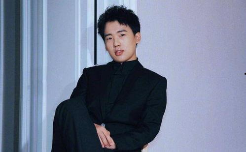 吃瓜娱乐圈郭麒麟